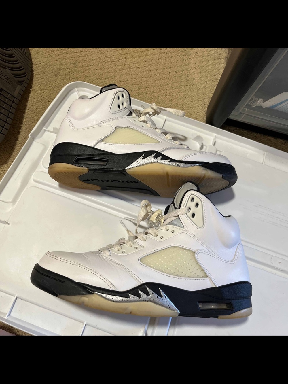 Nike Air Jordan 5 Retro Reverse Metallic White Black Size 8.5 DD0587-110
